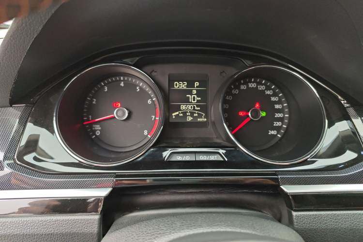 Used Volkswagen C-TREK 2017 230TSI DSG Luxury Model
