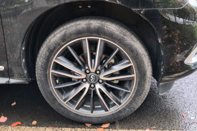 Used Infiniti QX60 2016 2.5 S/C Hybrid Two-Wheel-Drive Excellence Edition China V Standard Right Front Wheel Hub