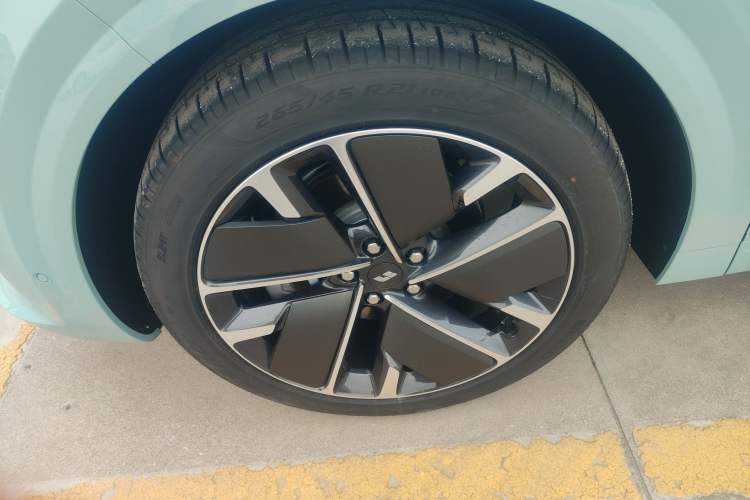 Used Li Auto L6 2025 Max Smart Refresh Edition Left Front Wheel Hub