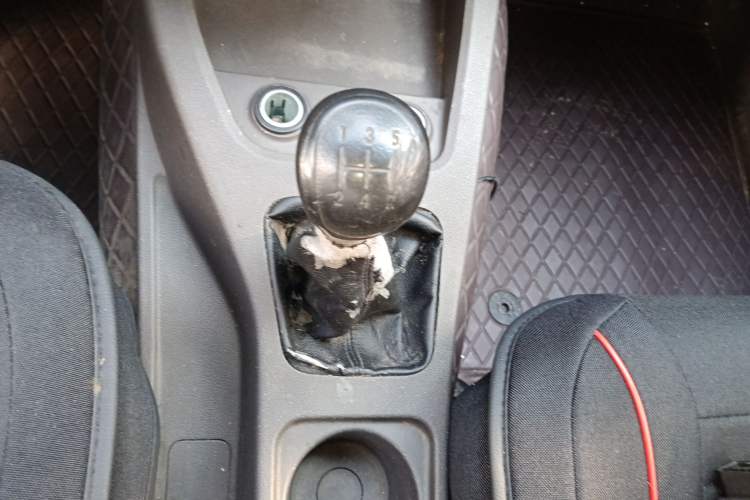 Used Wuling Hongguang 2018 1.5L Classic S Base Model Gear Lever