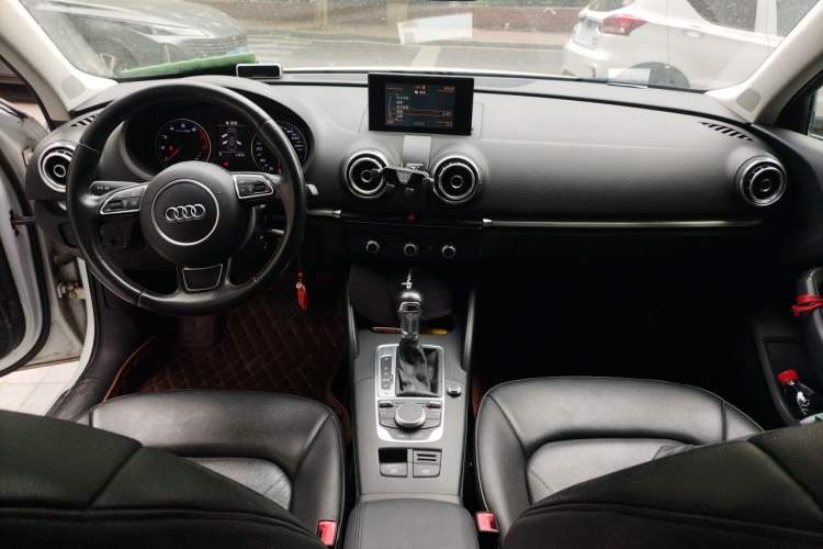 Used Audi A3 2015 Limousine 35 TFSI Millionth Anniversary Intelligent Leading Model
