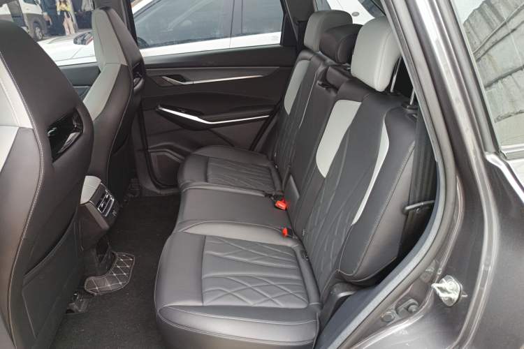 Used Changan CS75 PLUS 2024 3rd Generation Champion Edition 1.5T Intelligent Drive Dynamic Model
