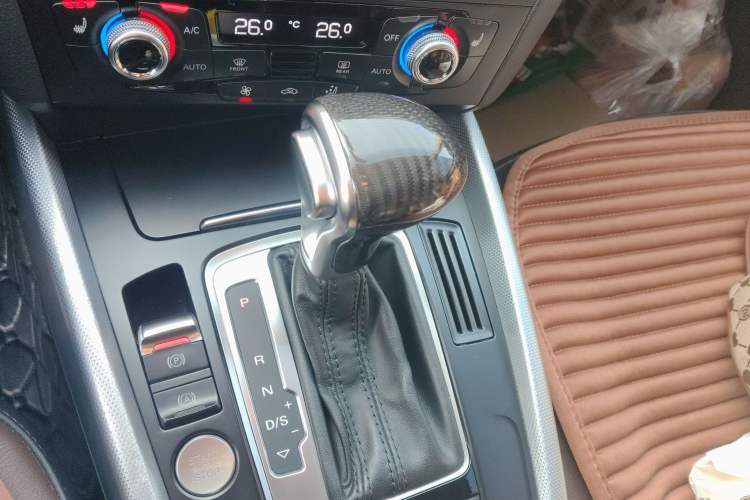 Used Audi Q5 2017 Plus 40 TFSI Technology Model
