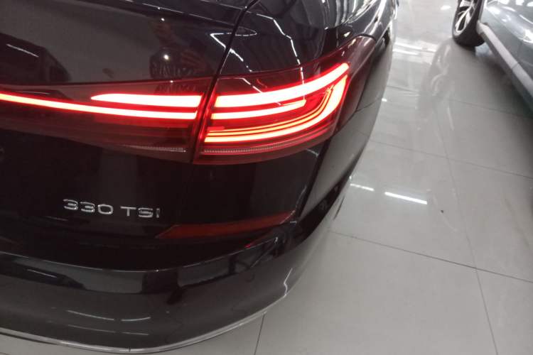 Used Volkswagen Passat 2022 330TSI Starry Luxury Edition – Exclusive Special Edition
