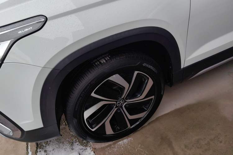 Used Volkswagen Tharu 2023 300TSI Two-Wheel-Drive Full Moon Edition