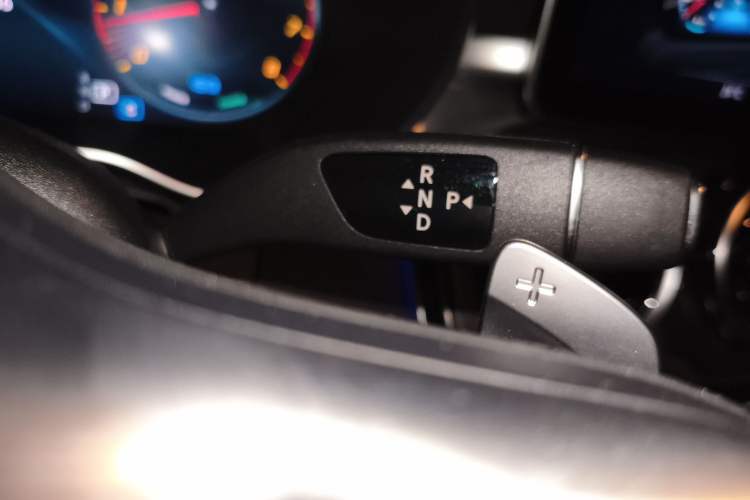 Used Mercedes-Benz C-Class 2021 C 260 L Sport Edition Star Collection Gear Lever