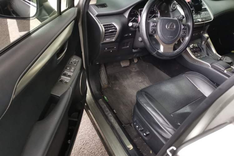 Used Lexus NX 2020 200 All-Wheel Drive Fēngshàng Version China VI Standard
