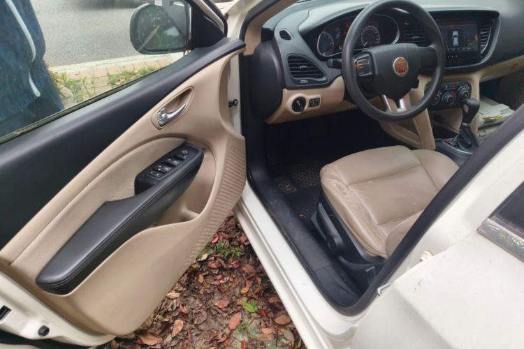 Used Fiat Viaggio 2012 1.4T Automatic Enjoyment Edition Driver Seat