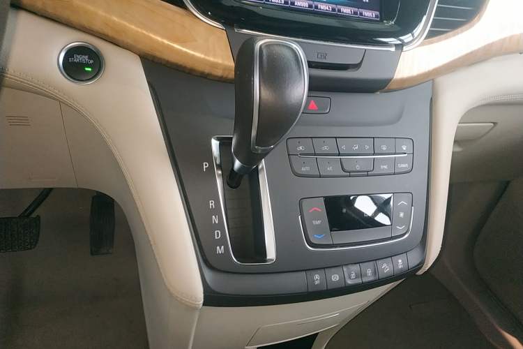 Used Buick GL8 2017 ES 28T Comfort Model China V Standard
