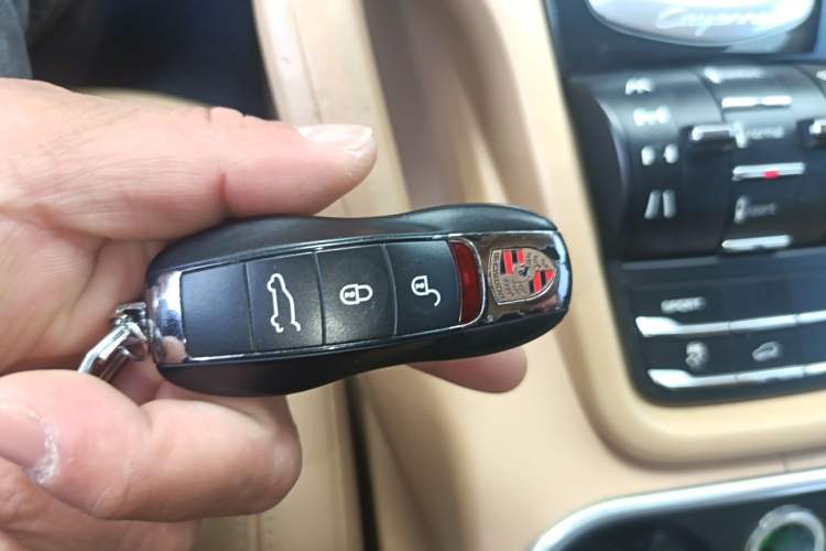 Used Porsche Cayenne 2011 Cayenne 3.0T Vehicle Key