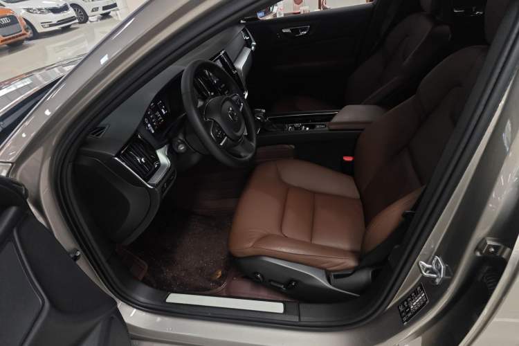 Used Volvo S60 2020 T4 Zhiyi Luxury Edition