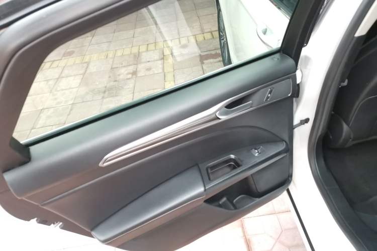 Used Ford Mondeo New Energy 2018 2.0 PHEV Smart-Controlled Fashion Edition China VI Standard
