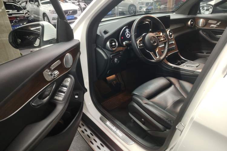 Used Mercedes-Benz GLC 2021 GLC 300 L 4MATIC Dynamic Model
