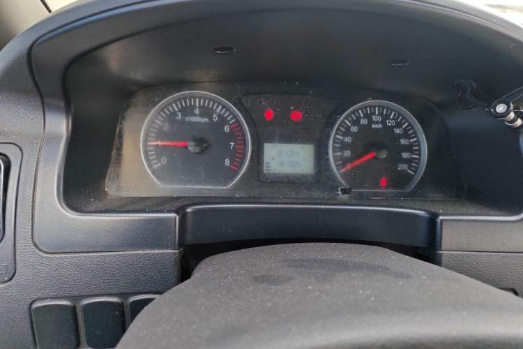 Used FORTHING Lingzhi 2017 V3 1.5L 5-Seater Special Offer Model
