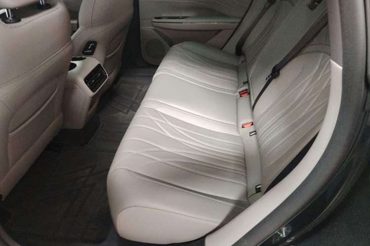 Used Geely Galaxy 8 2025 130km EM-i Flagship Edition Left Rear Seat
