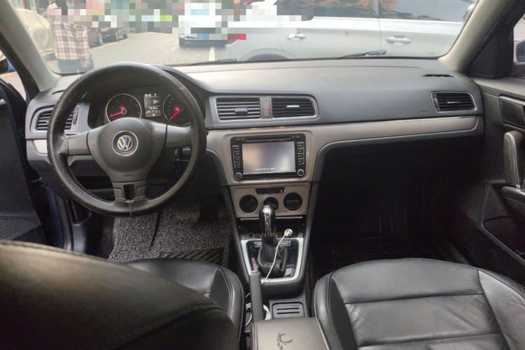 Used Volkswagen Lavida 2013 Revised Version 1.4 TSI DSG Comfort Edition Center Console