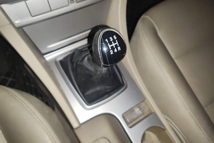 Used Ford Focus 2012 Hatchback Classic 1.8L Manual Fashion Edition Gear Lever