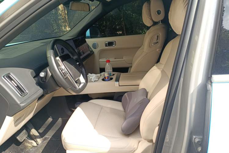 Used Li Auto L8 2023 Pro Model