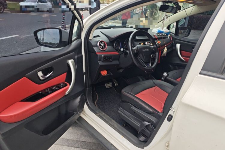 Used Haval H1 2016 Revised Version Blue Badge 1.5L AMT Luxury Edition Driver Seat