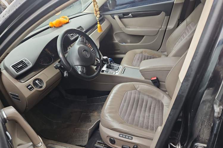 Used Volkswagen Magotan 2012 2.0 TSI Ultimate Edition Left Front Seat