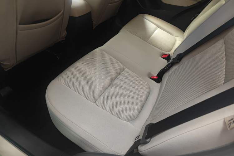 Used Mazda CX-5 2013 2.0L Automatic Two-Wheel Drive Comfort Version
