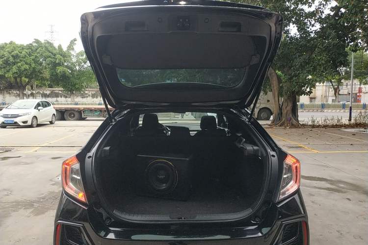 Used Honda Civic 2021 HATCHBACK 220TURBO CVT Trendy Cool Edition