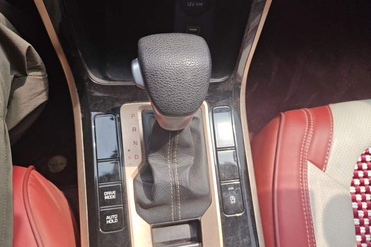 Used Kia K3 2019 1.5L CVT Smart Connectivity Version Gear Lever