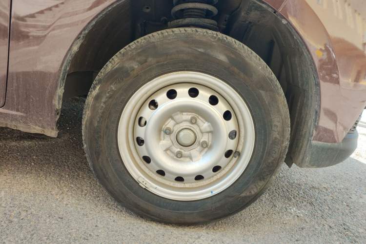 Used CHANGAN KAICHENG Ounuo S 2021 1.5L Ono S Smart Edition Dual-Steaming Air-Conditioned Bus JL473QG Right Front Wheel Hub