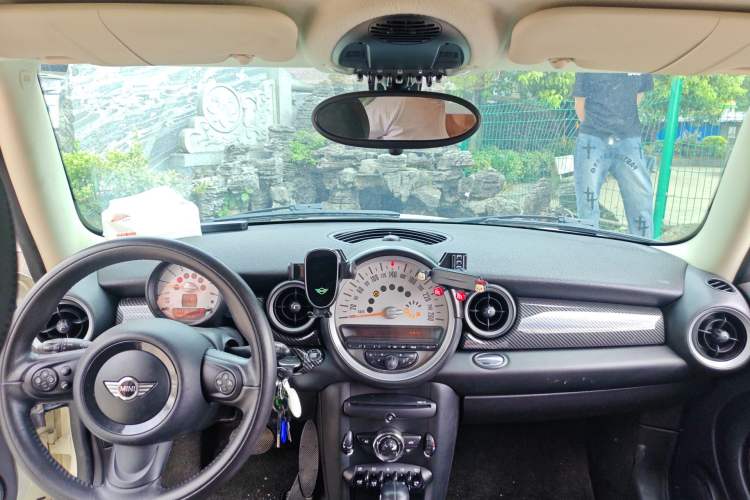 Used MINI 2012 1.6L COOPER Baker Street Center Console