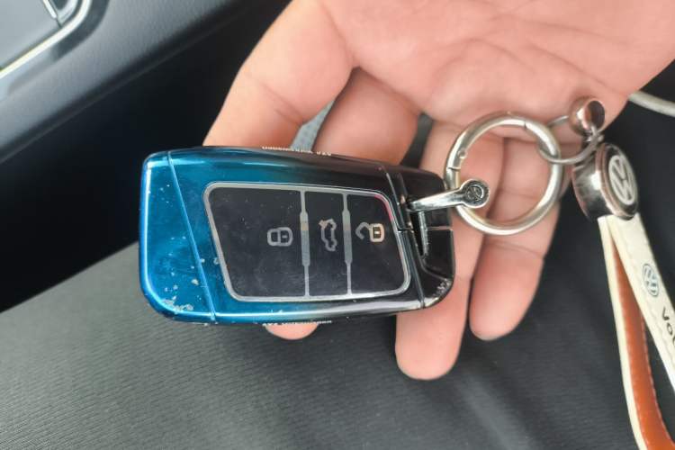 Used Volkswagen Magotan 2025 Zhongxiang Version 330TSI DSG Luxury Edition Vehicle Key