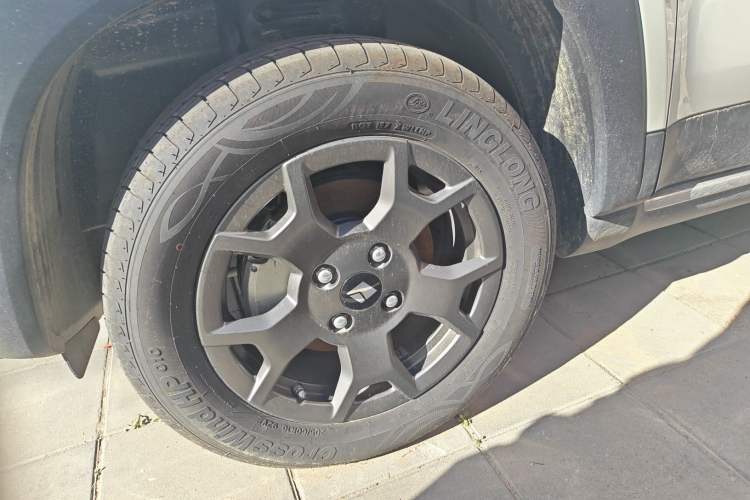 Used Baojun Spark EUV 2026 301km Flagship Edition Left Front Wheel Hub