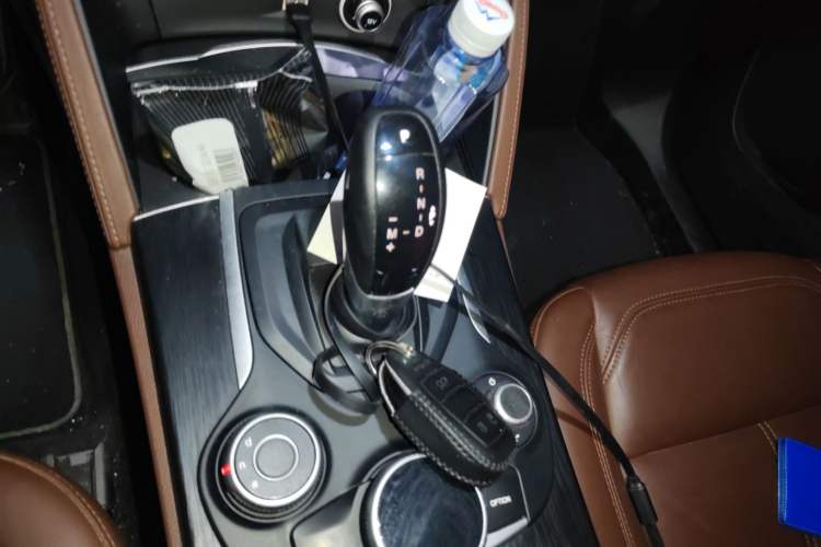 Used Alfa Romeo Stelvio 2017 2.0T 200HP Luxury Edition
