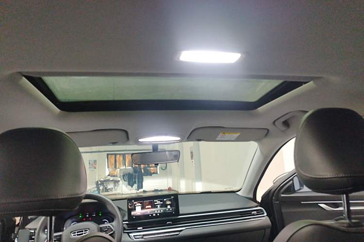 Used Geely Auto Emgrand 2022 4th Generation 1.5L CVT Luxury Model
