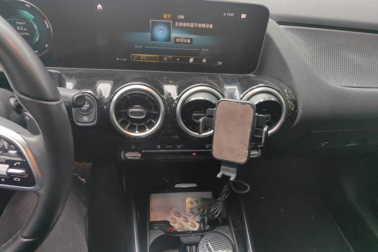 Used Mercedes-Benz B-Class 2020 B 200 Sport Edition Audio And AC Panel