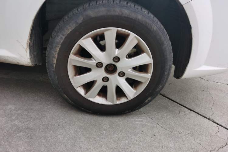 Used Buick Excelle 2015 1.5L Manual Classic Trim
