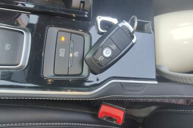 Used Ford Edge 2022 PLUS EcoBoost 245 Four-Wheel Drive Platinum Edition 7-Seater
