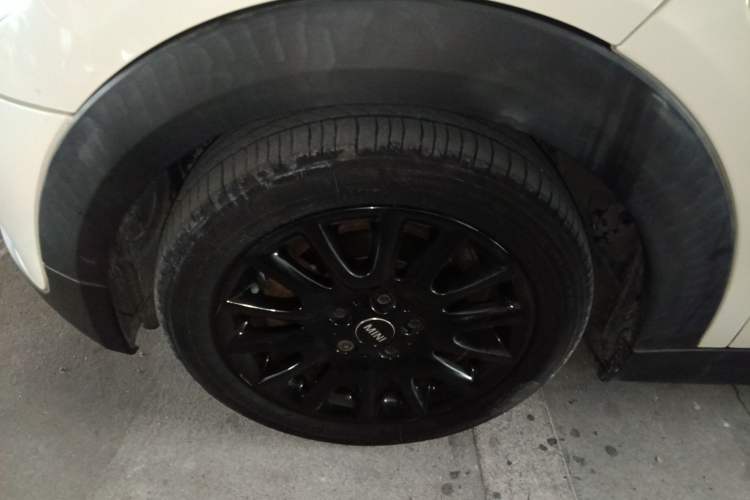 Used MINI 2016 1.5T COOPER Left Front Wheel Hub