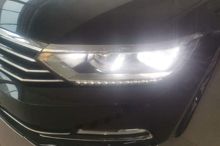 Used Volkswagen Magotan 2019 330TSI DSG Luxury Version China VI Standard Left Front Headlight