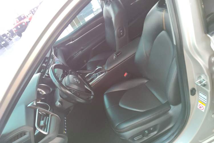 Used Toyota Camry 2018 2.5G Luxury Edition Left Front Seat