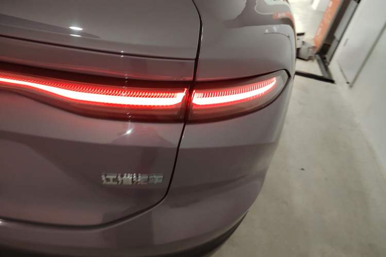 Used Nio EC6 2023 75 kWh