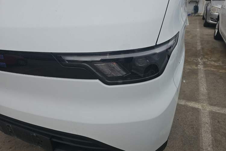 Used JMC E Fushun 2025 Model, Blind Window Version, 41.86 kWh, Short Axle, Low-roof, 3.0 tons