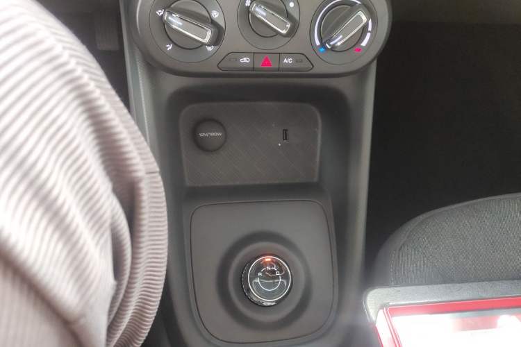 Used Wuling Hongguang New Energy 2025 Extended-Range Hybrid 50KM Comfort Version