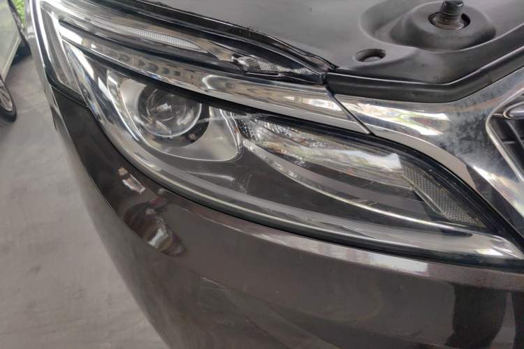 Used Buick GL8 2017 ES 28T Comfort Model China V Standard Right Front Headlight