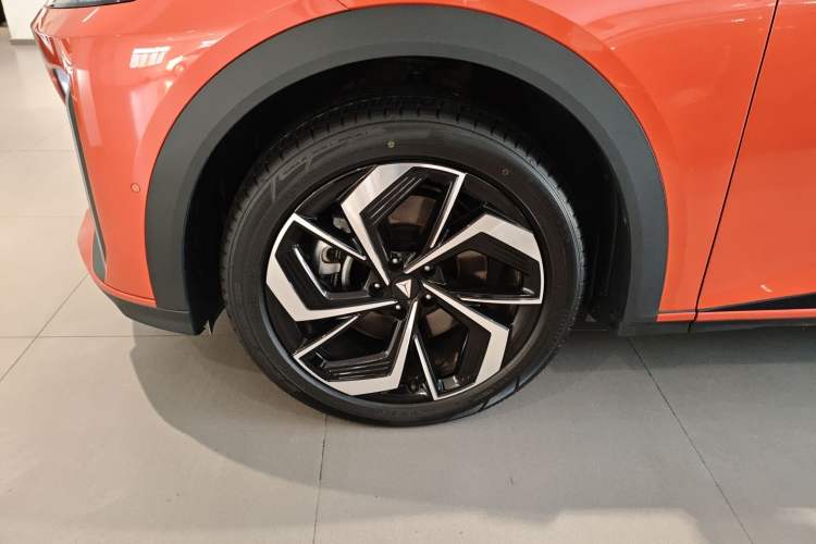 Used Deepal S07 2024 215Max Qiankun Intelligent Driving ADS SE Range-Extended Version
