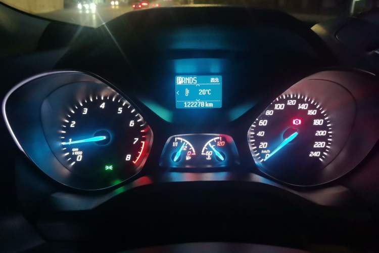 Used Ford Kuga 2015 1.5L GTDi Two-Wheel Drive Fashion Edition Odometer Close Up