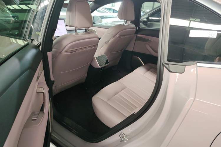 Used ONVO L60 2024 85 kWh Rear-Drive Version
