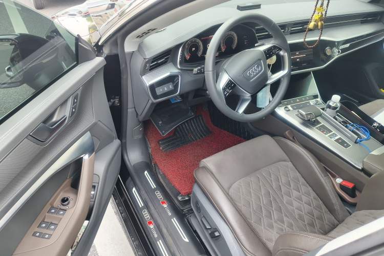 Used Audi A7L 2024 45TFSI quattro S-line Visionary Edition Flow Crystal Package