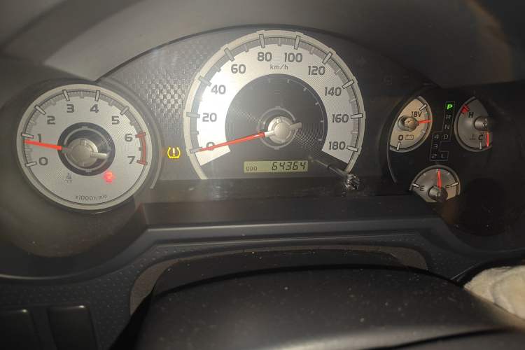 Used Toyota FJ Cruiser 2019 4.0L GX-R Dual Fuel System Twin Fuel Tanks Air Pump – Middle East Odometer Close Up