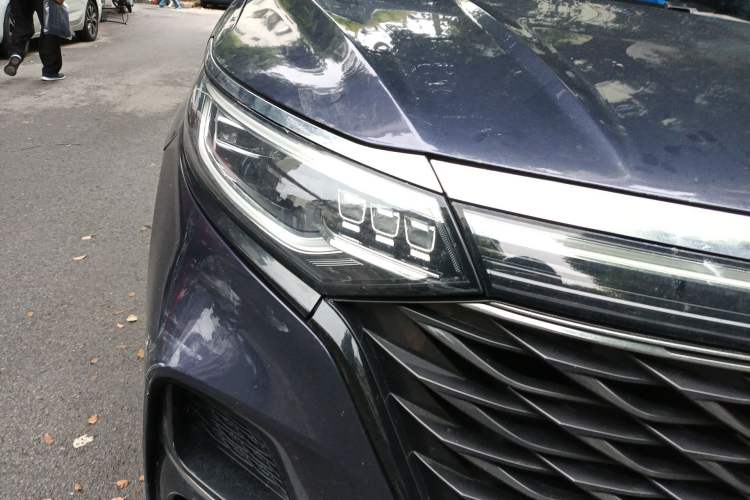 Used Roewe iMAX8 2021 400TGI Flagship Edition Right Front Headlight