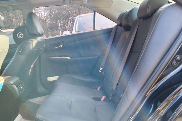 Used Toyota Camry 2016 2.0G 10th Anniversary Leading Edition
